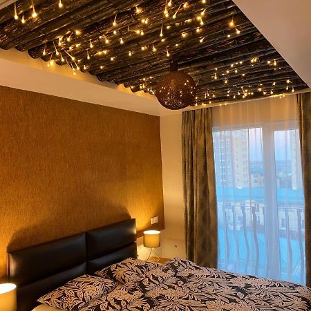 Sunny Deluxe Apartment Cosmopolis Stefanestii de Jos エクステリア 写真