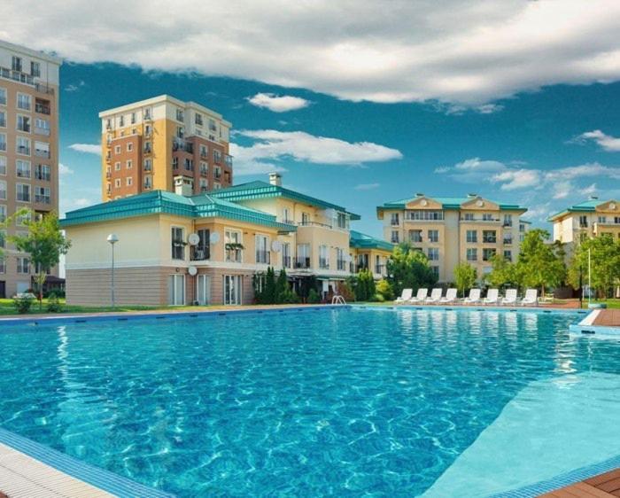 Sunny Deluxe Apartment Cosmopolis Stefanestii de Jos エクステリア 写真