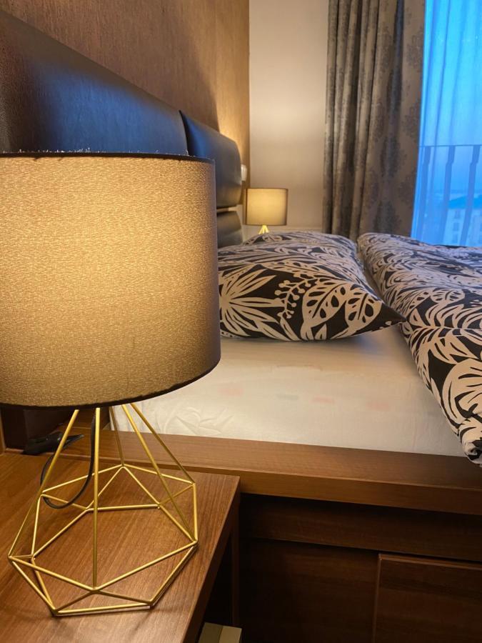 Sunny Deluxe Apartment Cosmopolis Stefanestii de Jos エクステリア 写真