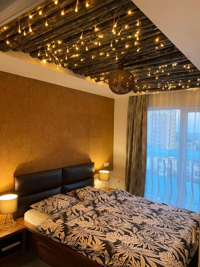 Sunny Deluxe Apartment Cosmopolis Stefanestii de Jos エクステリア 写真
